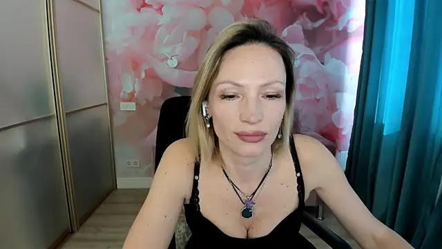 AlinaMoor online show from 28, 3, 2026