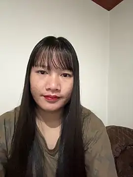 Snapshot of TrangNemo chatting on 17, 12, 2025 TrangNemo online show from 17, 12, 2025