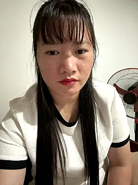 Snapshot of TrangNemo chatting on 19, 12, 2025 TrangNemo online show from 19, 12, 2025