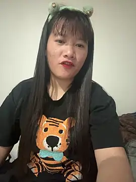 Snapshot of TrangNemo chatting on 20, 12, 2025 TrangNemo online show from 20, 12, 2025