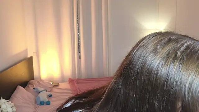 Snapshot of CelineXoxo chatting on 19, 10, 2025 CelineXoxo online show from 19, 10, 2025