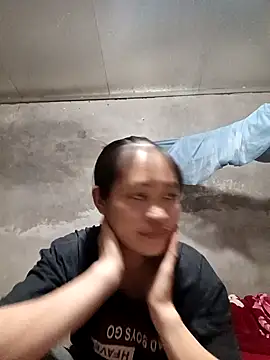 Young vietnamese online show from 20, 10, 2025