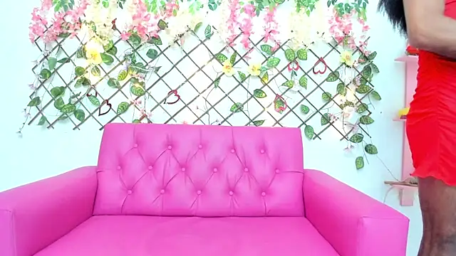 nahomy smiith online show from 20, 4, 2026