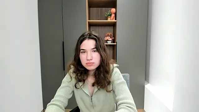 Snapshot of AmmieGerber chatting on 7, 10, 2025 AmmieGerber online show from 7, 10, 2025
