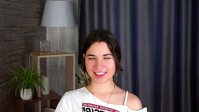 Snapshot of AmmieGerber chatting on 15, 10, 2025 AmmieGerber online show from 15, 10, 2025