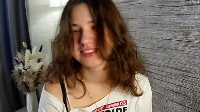 Snapshot of AmmieGerber chatting on 17, 10, 2025 AmmieGerber online show from 17, 10, 2025
