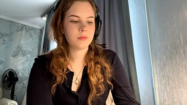 Leyla Luna online show from 12, 10, 2025