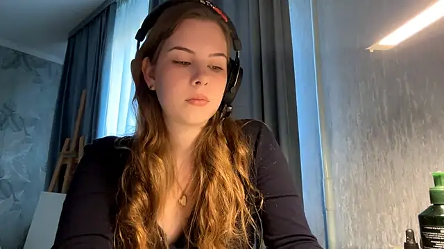 Leyla Luna online show from 18, 10, 2025