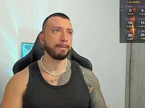 Snapshot of Dave-Max01 chatting on 17, 10, 2025 Dave-Max01 online show from 17, 10, 2025