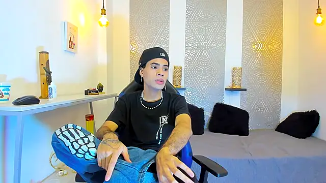 JacobBlackwell  online show from 18, 11, 2025