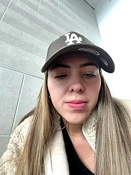 camila vanucci- online show from 25, 10, 2025