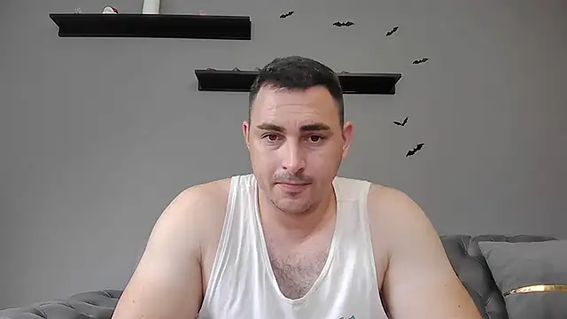 Snapshot of mastermute chatting on 4, 7, 2026 mastermute online show from 4, 7, 2026