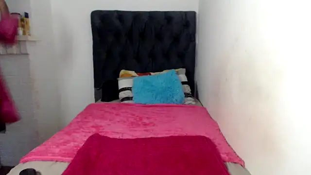 Snapshot of MissLola026 chatting on 14, 1, 2026 MissLola026 online show from 14, 1, 2026