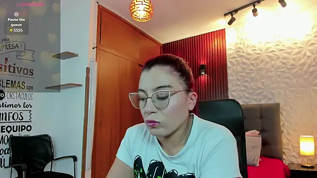 Snapshot of allison_mc chatting on 29, 4, 2026 allison mc online show from 29, 4, 2026