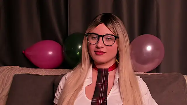 ShyBunny1 online show from 21, 10, 2025