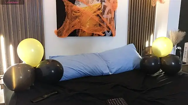 Kitty Bombon online show from 22, 10, 2025