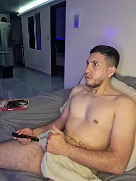 Alessfuck friends online show from 1, 4, 2026