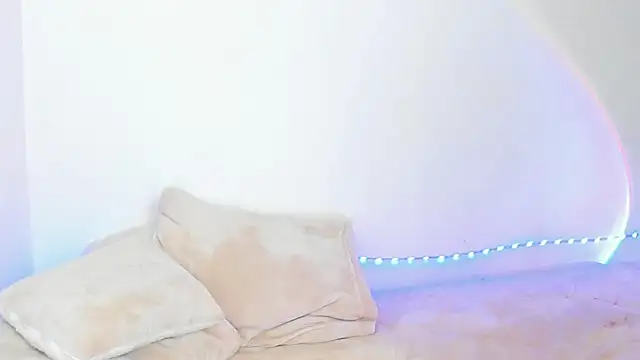 Lilith salvatoree online show from 5, 4, 2026