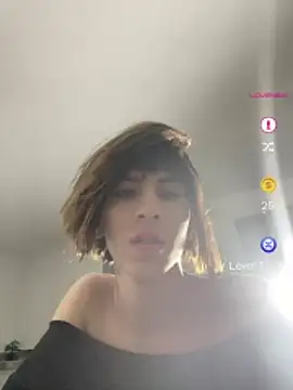 Snapshot of SiaraRealist chatting on 1, 5, 2026 SiaraRealist online show from 1, 5, 2026