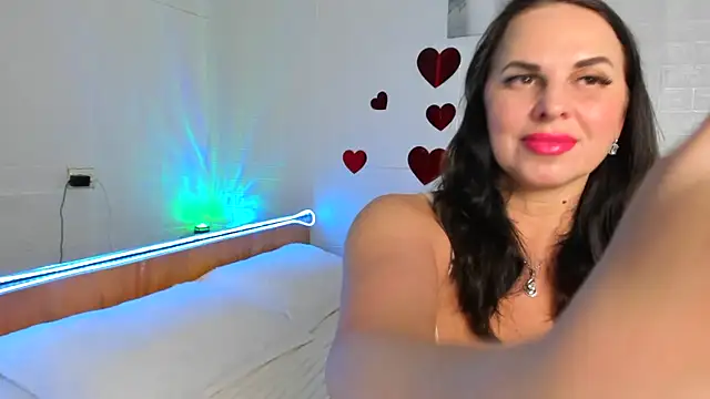 Snapshot of MIRAA_LUV chatting on 20, 5, 2026 MIRAA LUV online show from 20, 5, 2026