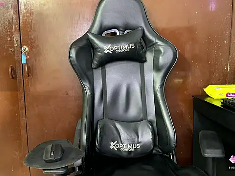 BigTitsGirl04 online show from 3, 2, 2026