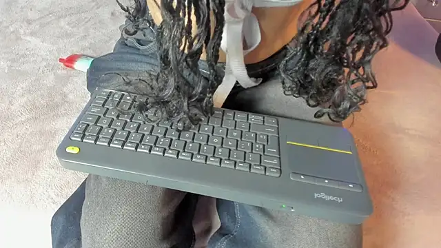 Violeta js online show from 22, 12, 2025