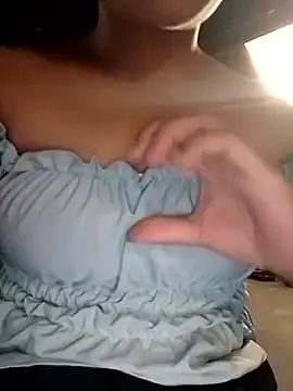 Snapshot of hello-cute chatting on 17, 10, 2025 hello-cute online show from 17, 10, 2025