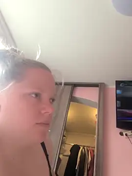 Velvetflamed online show from 16, 10, 2025