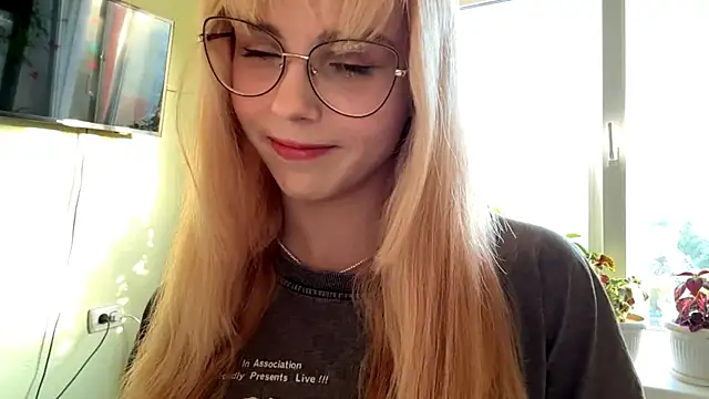 CherlynBlose online show from 10, 10, 2025