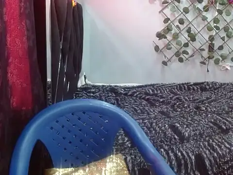 Snapshot of Melani_ebony chatting on 21, 11, 2025 Melani ebony online show from 21, 11, 2025