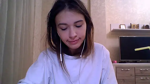 Snapshot of CeyaLier chatting on 28, 10, 2025 CeyaLier online show from 28, 10, 2025