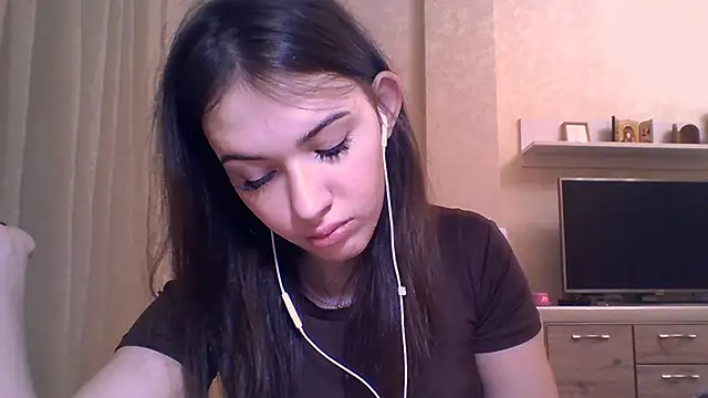 Snapshot of CeyaLier chatting on 13, 11, 2025 CeyaLier online show from 13, 11, 2025