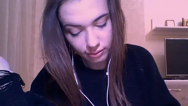 Snapshot of CeyaLier chatting on 15, 12, 2025 CeyaLier online show from 15, 12, 2025