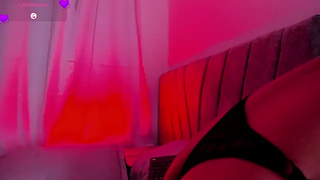 klohe wiilliams online show from 25, 4, 2026