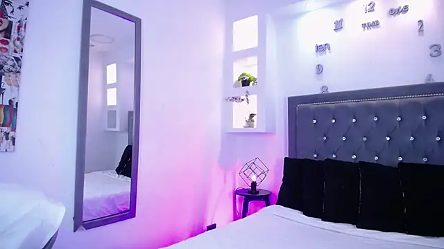 Emo Boy  online show from 18, 1, 2026