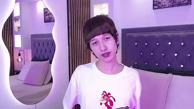 Snapshot of Emo_Boy_ chatting on 7, 5, 2026 Emo Boy online show from 7, 5, 2026