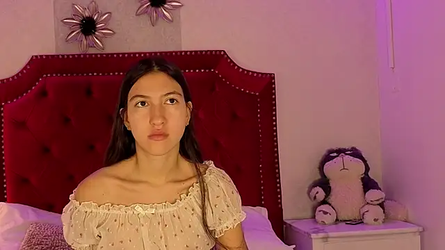 Snapshot of Sara_Collinss_ chatting on 28, 11, 2025 Sara Collinss online show from 28, 11, 2025