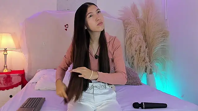 Snapshot of Sara_Collinss_ chatting on 27, 2, 2026 Sara Collinss online show from 27, 2, 2026