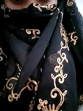 Snapshot of RAYI_Queen_15 chatting on 30, 11, 2025 RAYI Queen 15 online show from 30, 11, 2025