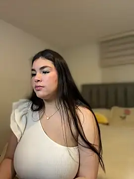 Isabella LaRue online show from 16, 2, 2026