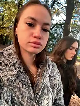 Snapshot of MayaGlow chatting on 20, 10, 2025 MayaGlow online show from 20, 10, 2025