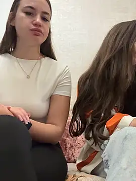 Snapshot of MayaGlow chatting on 25, 10, 2025 MayaGlow online show from 25, 10, 2025