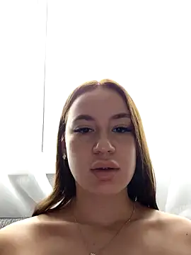 Snapshot of MayaGlow chatting on 10, 11, 2025 MayaGlow online show from 10, 11, 2025