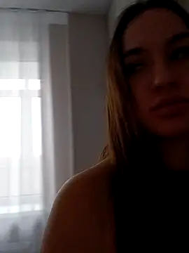 Snapshot of MayaGlow chatting on 20, 11, 2025 MayaGlow online show from 20, 11, 2025