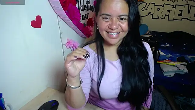 Snapshot of Miss__kendra_ chatting on 6, 4, 2026 Miss kendra online show from 6, 4, 2026