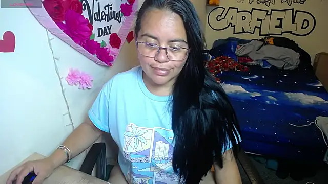 Snapshot of Miss__kendra_ chatting on 15, 4, 2026 Miss kendra online show from 15, 4, 2026