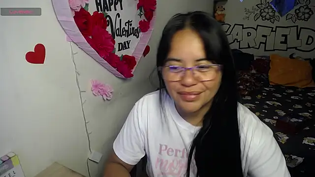Snapshot of Miss__kendra_ chatting on 20, 5, 2026 Miss kendra online show from 20, 5, 2026