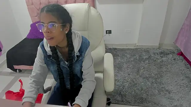 thianahorny online show from 16, 1, 2026