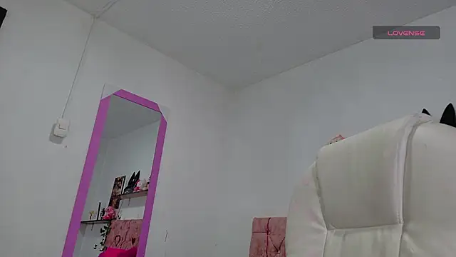 thianahorny online show from 27, 3, 2026