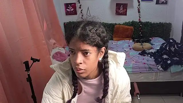 thianahorny online show from 6, 7, 2026